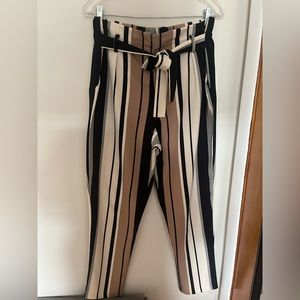 BUSINESS CASUAL STRIPPED PANTS